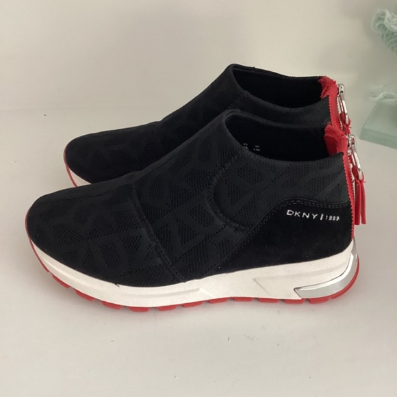 REDUCED DKNY Women’s Stretch knit fashion sneakers shoes  VARIOUS SIZES - Picture 4 of 10